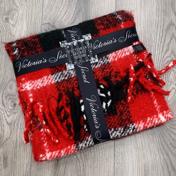 NWT VICTORIA'S SECRET Winter Angel Collection black plaid Scarf - Picture 2 of 6